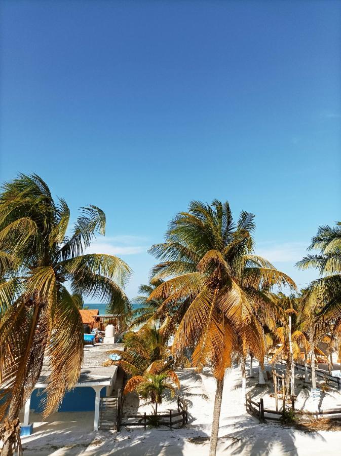 Costa Esmeralda El Cuyo Esterno foto